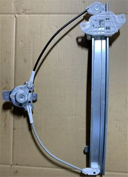 MGA 32199 Ön Cam Krikosu (Sol) 8240122000