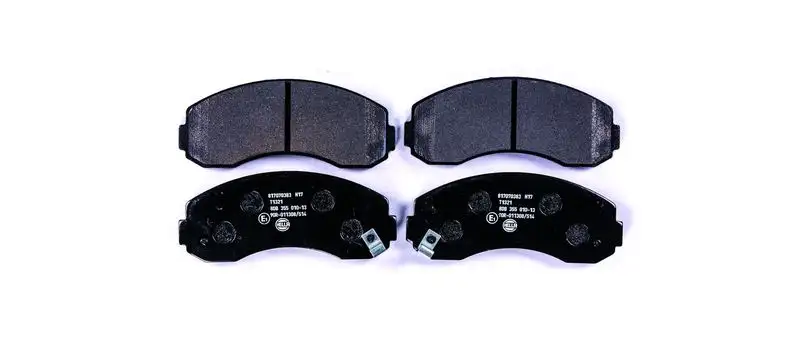 HELLA 8DB355010-131 Ön Fren Balatası