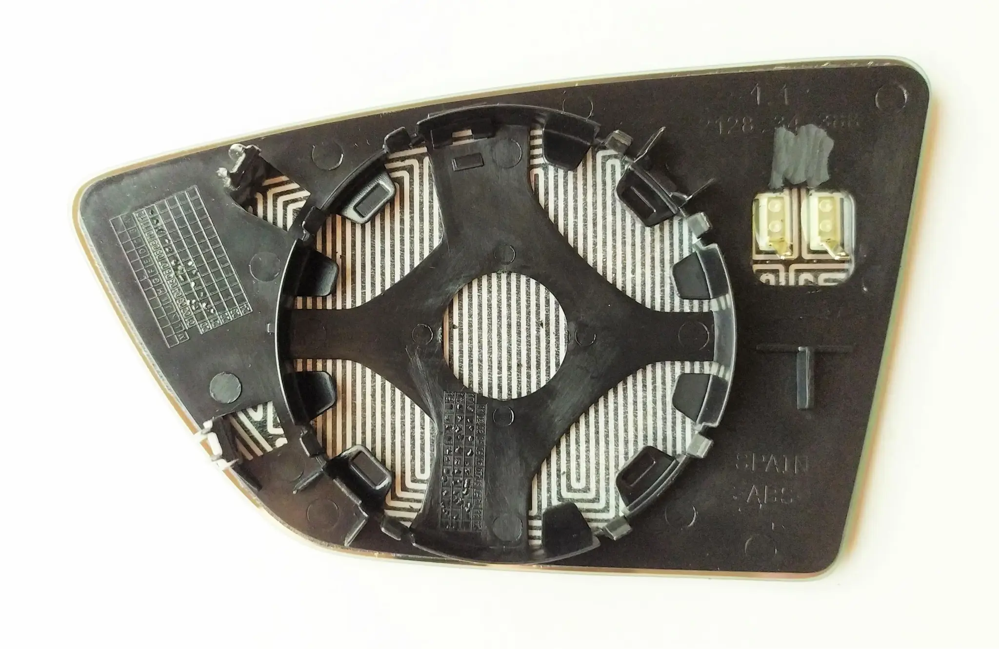 ART MG032.2509 Dış Ayna Camı (Sağ) 5F0857522A